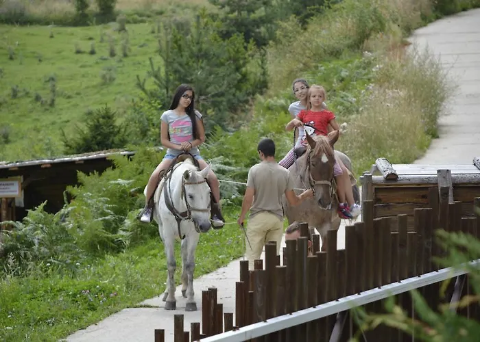 Вилла Amampuri Village *